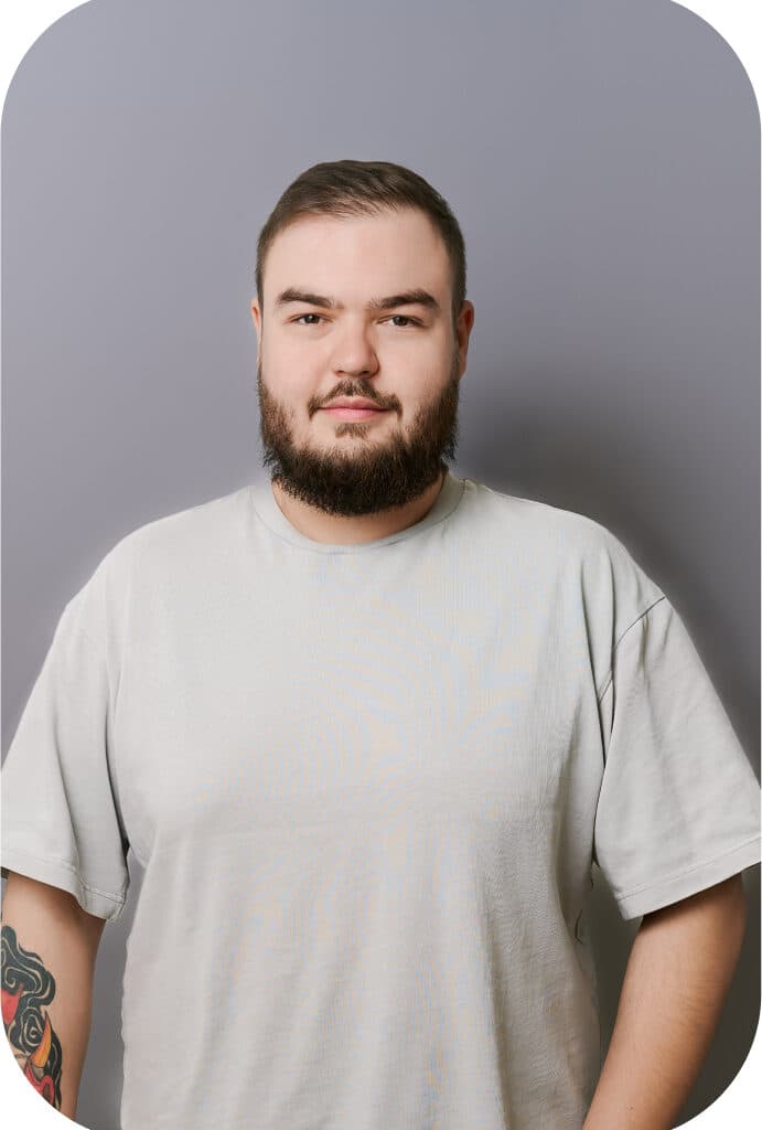 Денис Логинов